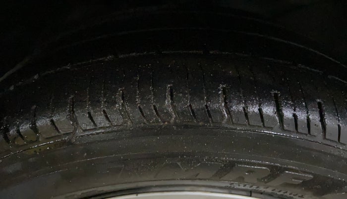 2015 Honda Amaze 1.2L I-VTEC S, Petrol, Manual, 95,974 km, Right Front Tyre Tread