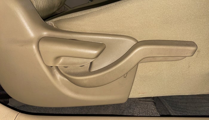 2015 Honda Amaze 1.2L I-VTEC S, Petrol, Manual, 95,974 km, Driver Side Adjustment Panel