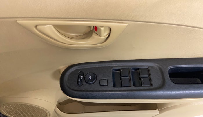 2015 Honda Amaze 1.2L I-VTEC S, Petrol, Manual, 95,974 km, Driver Side Door Panels Control