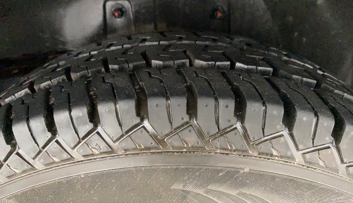 2019 Mahindra TUV300 T6+, Diesel, Manual, 71,610 km, Left Rear Tyre Tread