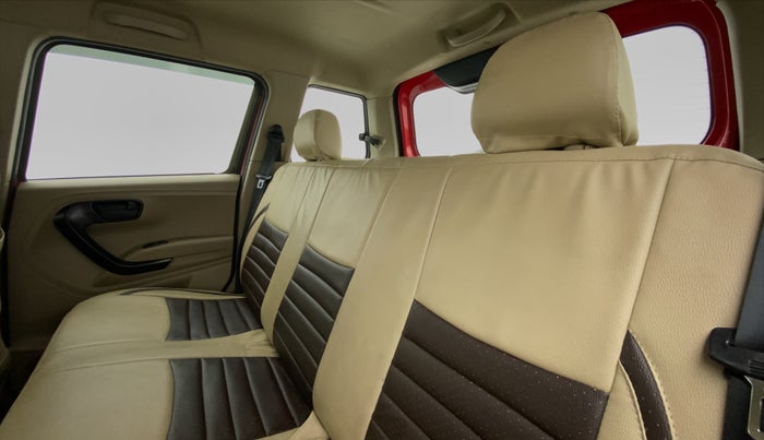2019 Mahindra TUV300 T6+, Diesel, Manual, 71,610 km, Right Side Rear Door Cabin