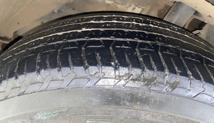 2020 Mahindra XUV500 W9 AT, Diesel, Automatic, 74,659 km, Left Front Tyre Tread