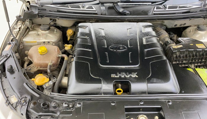 2020 Mahindra XUV500 W9 AT, Diesel, Automatic, 74,659 km, Engine View - Right