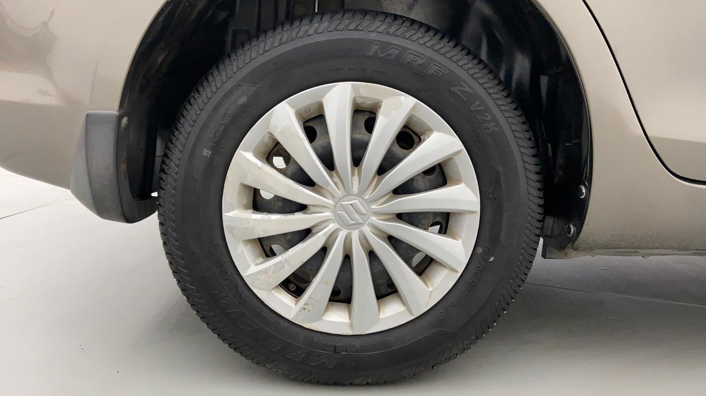 2015 Maruti Swift Dzire VXI, Petrol, Manual, 22,020 km, Right Rear Wheel