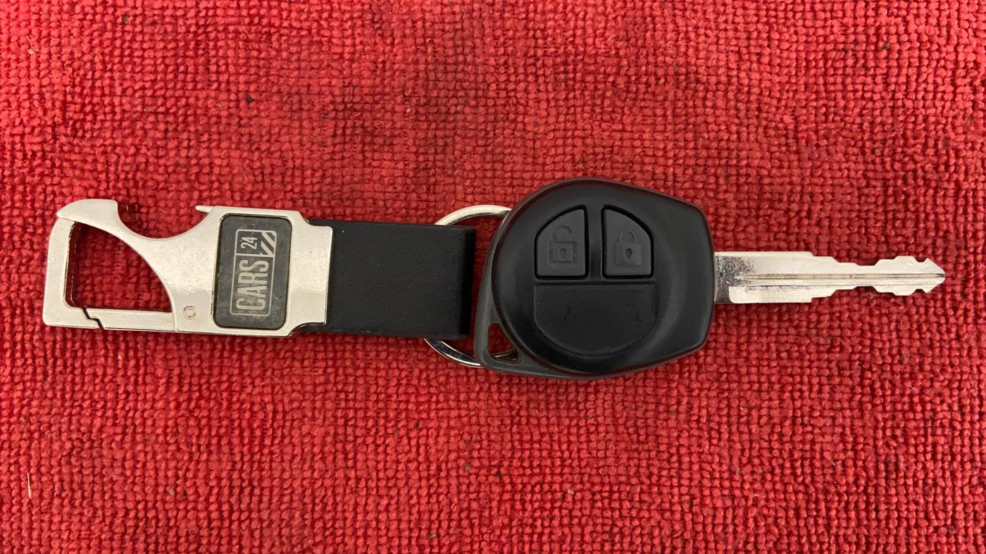 2015 Maruti Swift Dzire VXI, Petrol, Manual, 22,020 km, Key Close Up