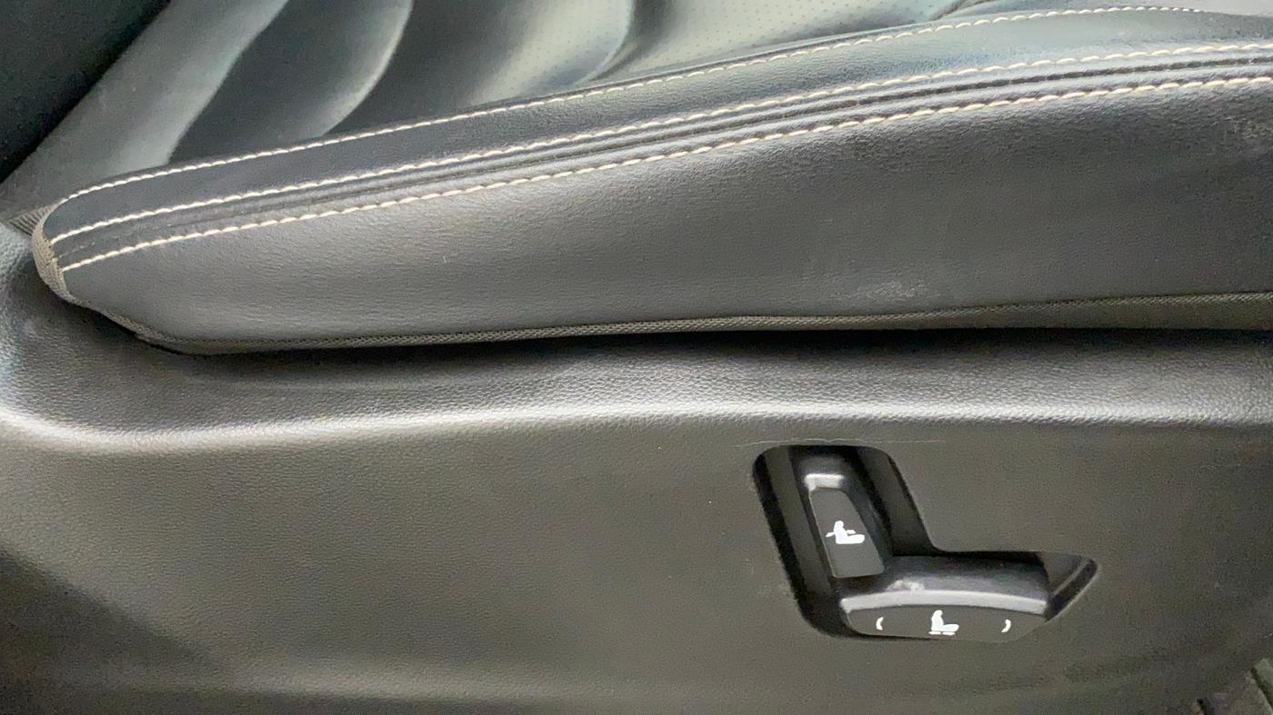 2020 MG HECTOR SHARP 1.5 DCT PETROL, Petrol, Automatic, 25,741 km, Driver Side Adjustment Panel