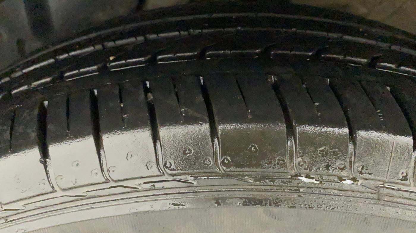 2020 MG HECTOR SHARP 1.5 DCT PETROL, Petrol, Automatic, 25,741 km, Left Front Tyre Tread