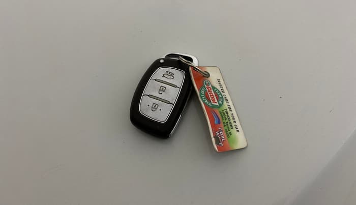 2014 Hyundai Grand i10 ASTA AT 1.2 KAPPA VTVT, Petrol, Automatic, 56,381 km, Key Close Up