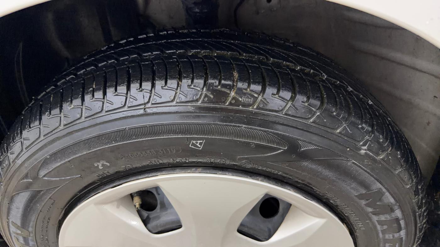 2019 Maruti New Wagon-R ZXI 1.2 AMT, Petrol, Automatic, 19,837 km, Left Front Tyre Tread