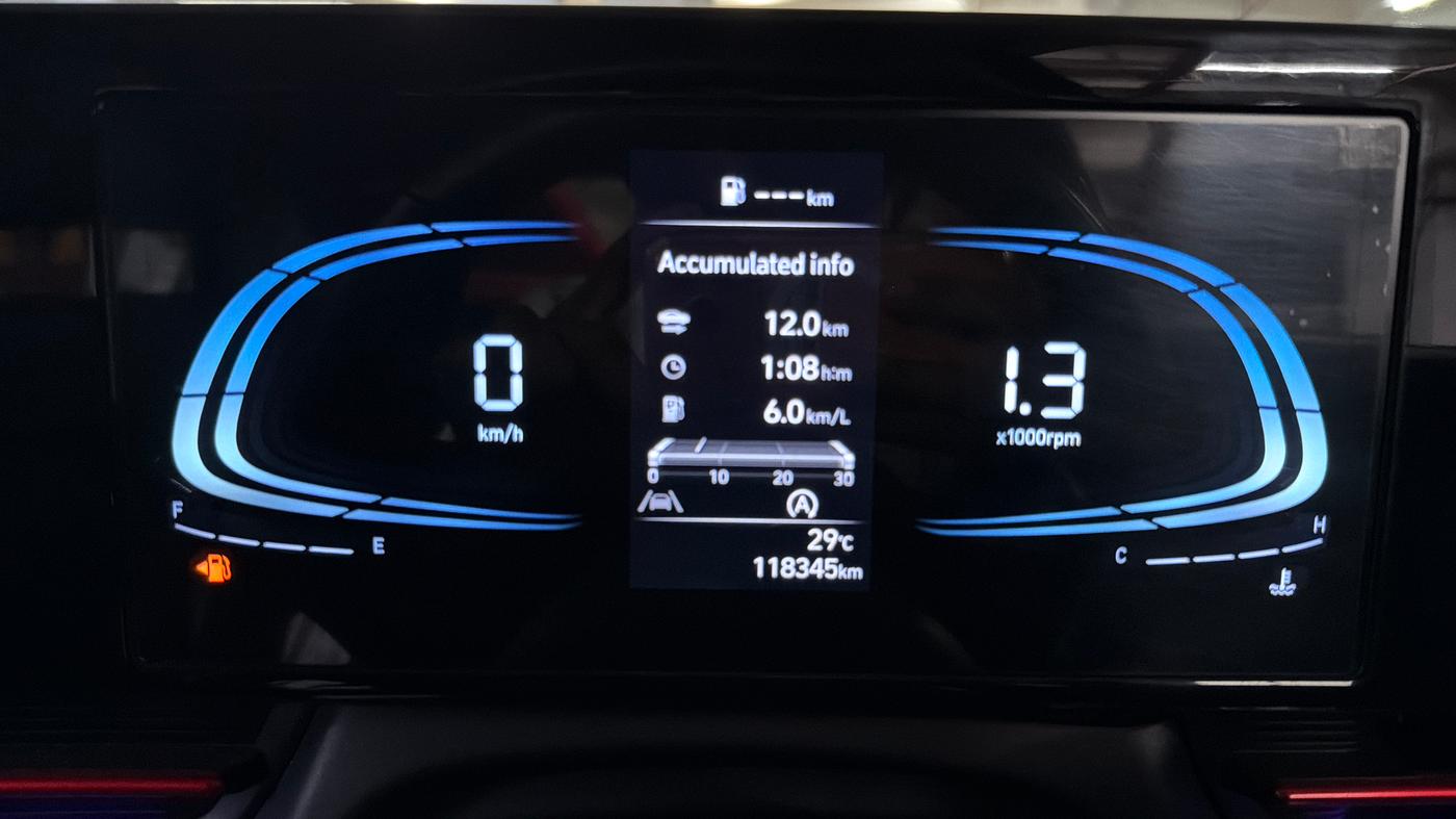 2023 Hyundai Verna SX (O) 1.5 TURBO PETROL MT, Petrol, Manual, 1,18,330 km, Odometer Image