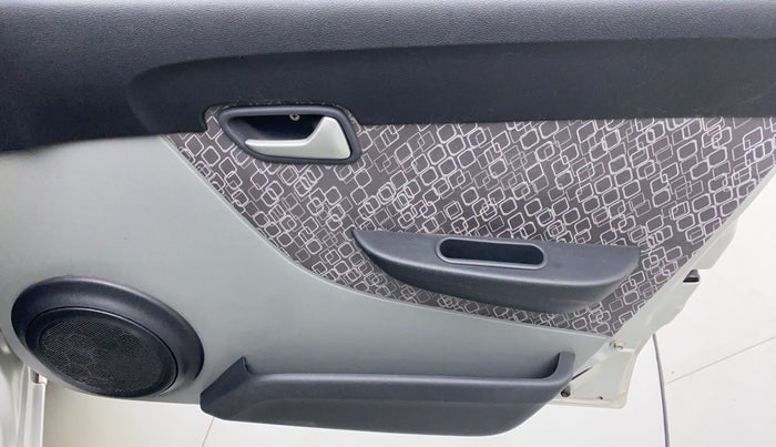 2016 Maruti Alto 800 VXI, Petrol, Manual, 24,069 km, Driver Side Door Panels Controls