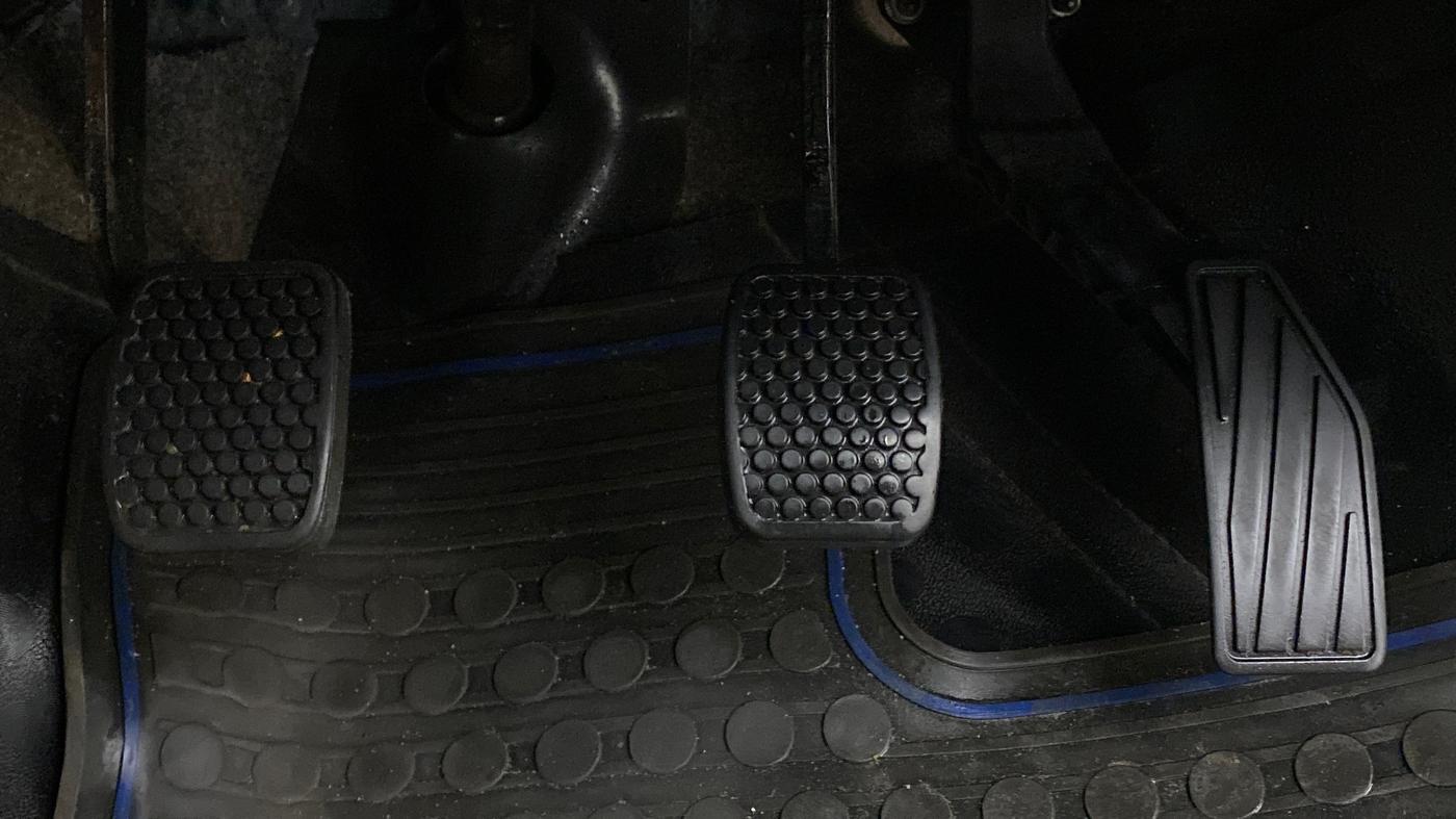 2021 Maruti Alto LXI, Petrol, Manual, 29,467 km, Pedals