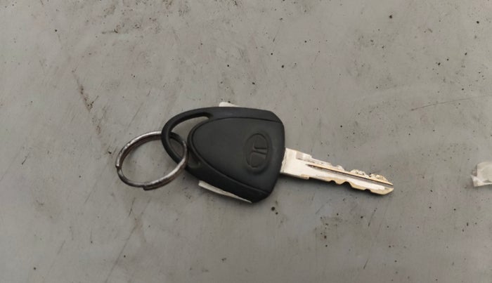 2014 Tata Nano EMAX XM CNG, CNG, Manual, 40,078 km, Key Close Up