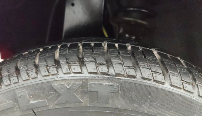 2014 Tata Nano EMAX XM CNG, CNG, Manual, 40,078 km, Left Front Tyre Tread