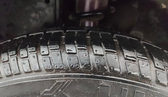 2014 Tata Nano EMAX XM CNG, CNG, Manual, 40,078 km, Left Rear Tyre Tread