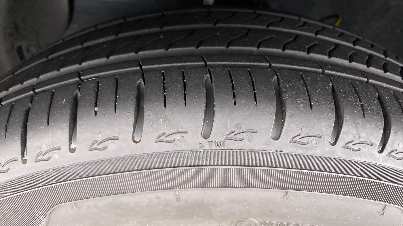 2022 Hyundai GRAND I10 NIOS 1.0 TURBO SPORTZ, Petrol, Manual, 1,265 km, Left Front Tyre Tread