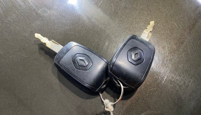 2017 Renault Kwid RXL 1.0, Petrol, Manual, 27,237 km, Key Close Up