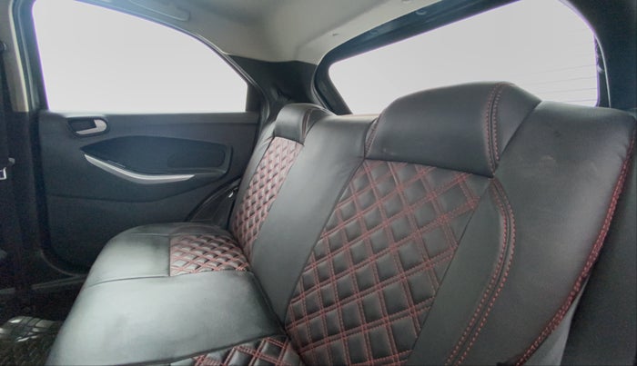 2016 Ford New Figo 1.5 TITANIUM, Diesel, Manual, 75,749 km, Right Side Door Cabin View