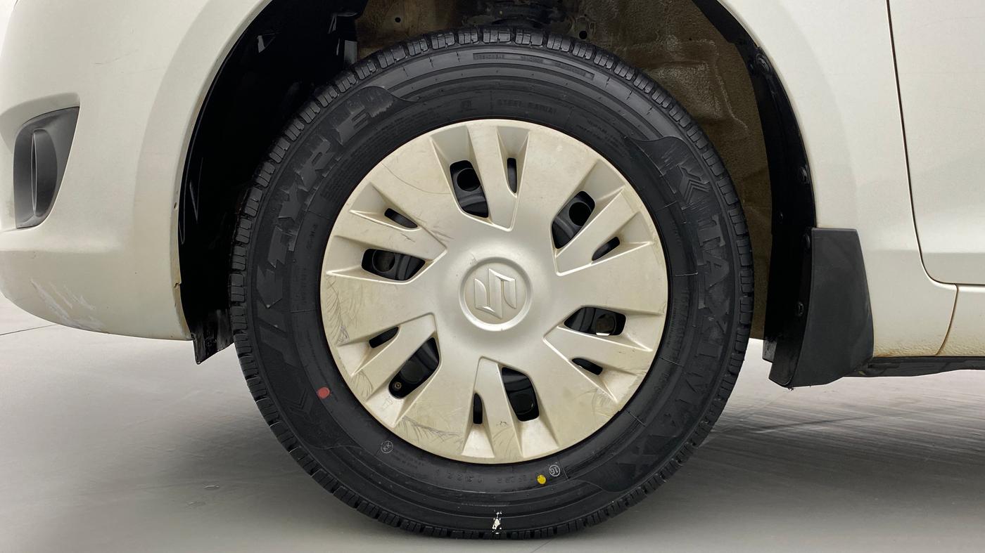 2014 Maruti Swift VXI D, Petrol, Manual, 57,946 km, Left Front Wheel