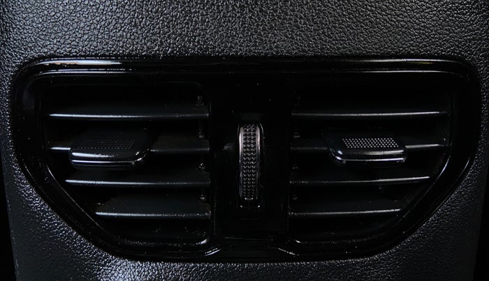 2017 Tata Hexa Varicor 400 XTA, Diesel, Automatic, 1,20,337 km, Rear Ac