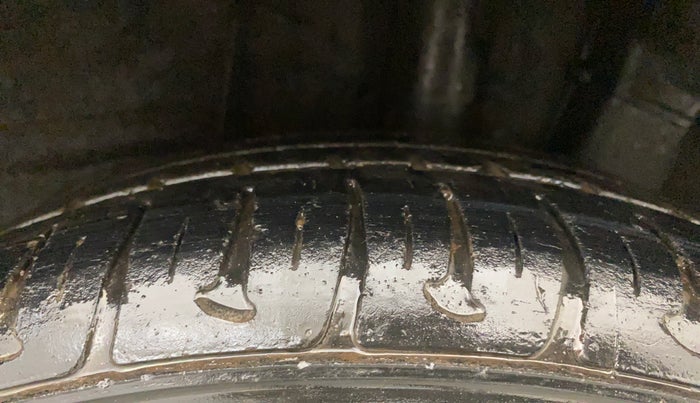 2018 Hyundai Grand i10 SPORTZ AT 1.2 KAPPA VTVT, Petrol, Automatic, 38,180 km, Left Rear Tyre Tread