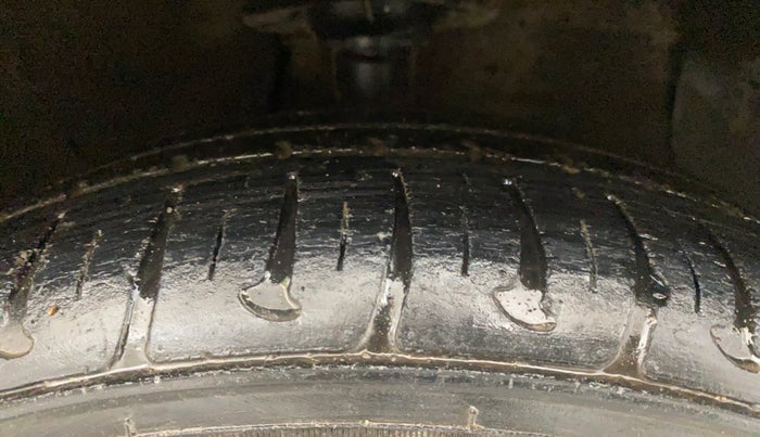 2018 Hyundai Grand i10 SPORTZ AT 1.2 KAPPA VTVT, Petrol, Automatic, 38,180 km, Right Front Tyre Tread