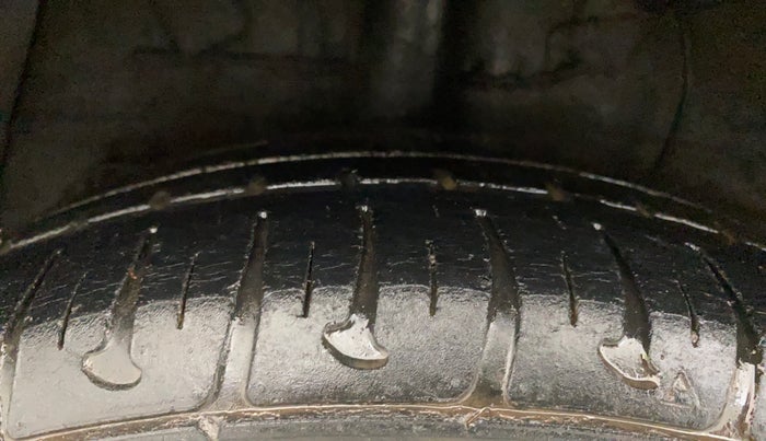 2018 Hyundai Grand i10 SPORTZ AT 1.2 KAPPA VTVT, Petrol, Automatic, 38,180 km, Right Rear Tyre Tread