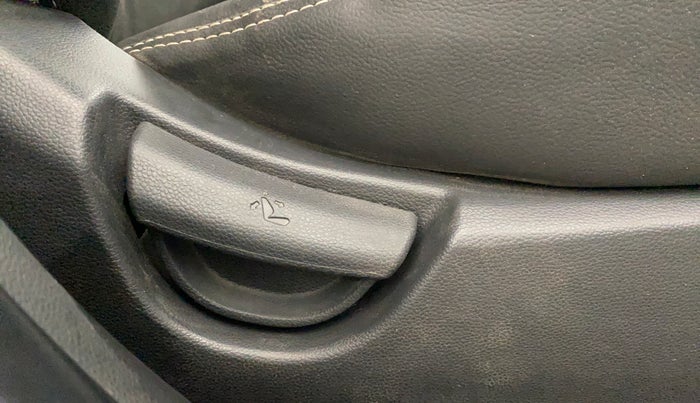 2018 Hyundai Grand i10 SPORTZ AT 1.2 KAPPA VTVT, Petrol, Automatic, 38,180 km, Driver Side Adjustment Panel