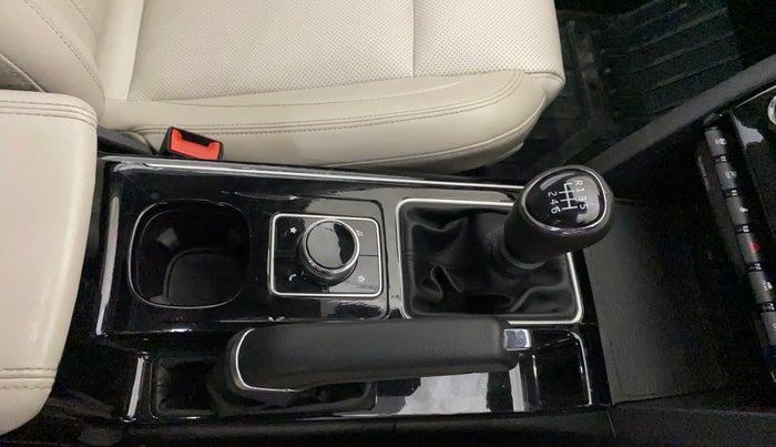 2023 Mahindra XUV700 AX7 Petrol MT 7 STR, Petrol, Manual, 24,144 km, Gear Lever