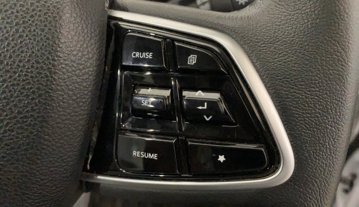 2023 Mahindra XUV700 AX7 Petrol MT 7 STR, Petrol, Manual, 24,144 km, Adaptive Cruise Control