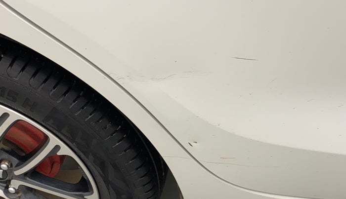 2018 Maruti Swift ZDI AMT, Diesel, Automatic, 79,101 km, Right rear door - Minor scratches