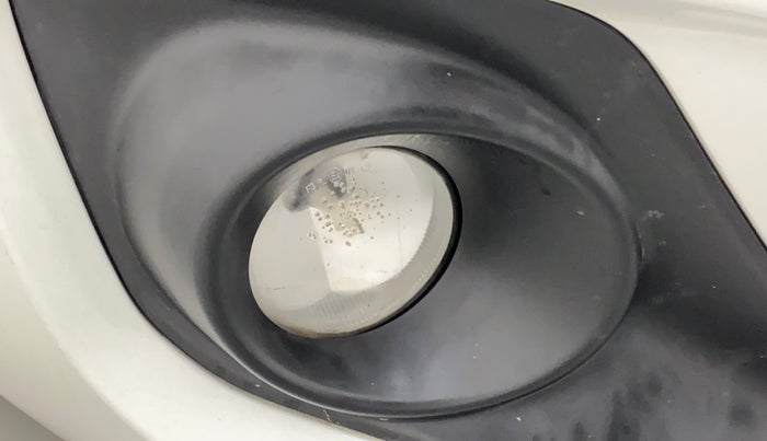 2018 Maruti Swift ZDI AMT, Diesel, Automatic, 79,101 km, Right fog light - Not working