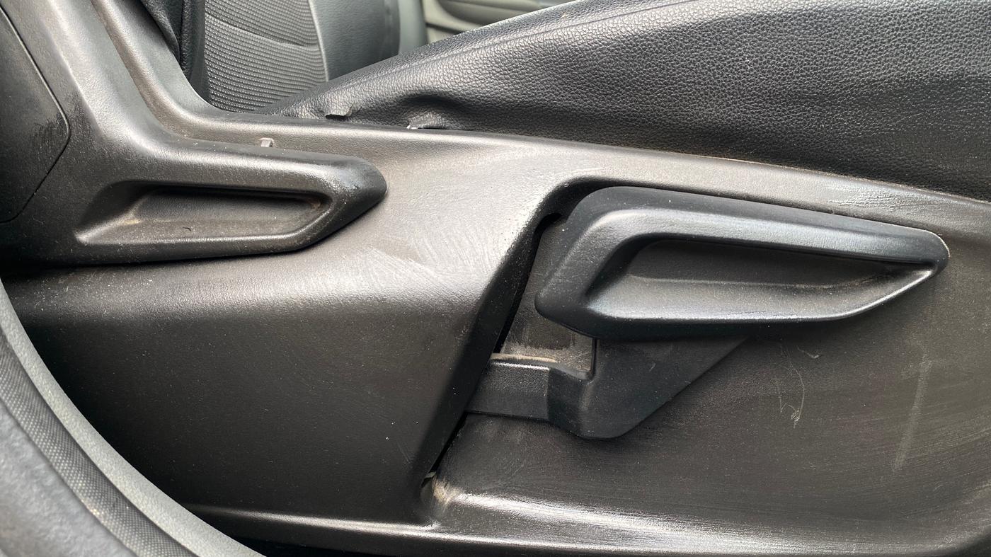 2021 Tata TIGOR XZ PLUS PETROL, Petrol, Manual, 63,375 km, Driver Side Adjustment Panel