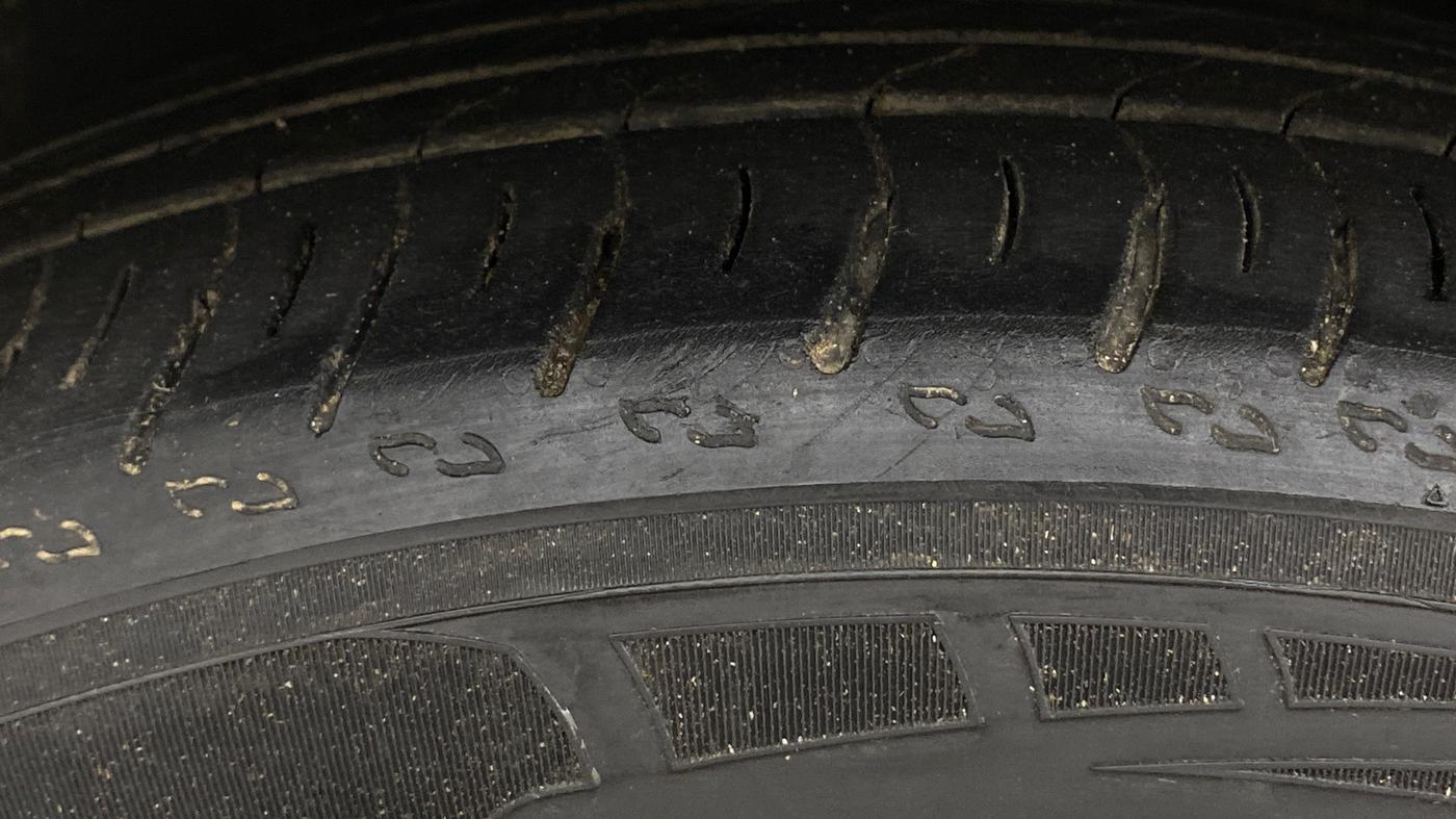 2022 MG HECTOR PLUS SHARP 1.5 PETROL TURBO CVT 6-STR, Petrol, Automatic, 61,701 km, Left Front Tyre Tread