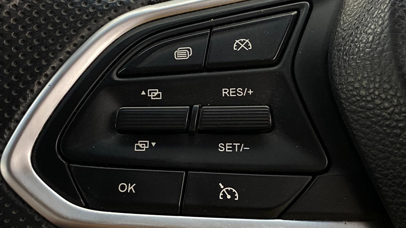 2022 MG HECTOR PLUS SHARP 1.5 PETROL TURBO CVT 6-STR, Petrol, Automatic, 61,701 km, Adaptive Cruise Control