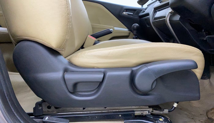 2015 Honda City 1.5L I-VTEC VX, Petrol, Manual, 70,687 km, Driver Side Adjustment Panel