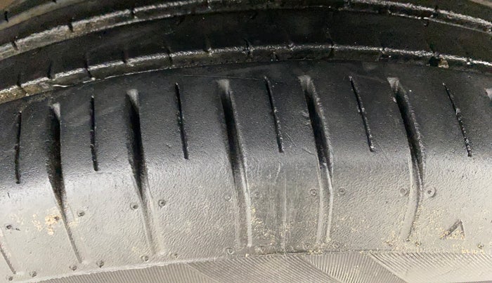 2019 Maruti Swift ZXI AMT, Petrol, Automatic, 81,577 km, Right Front Tyre Tread