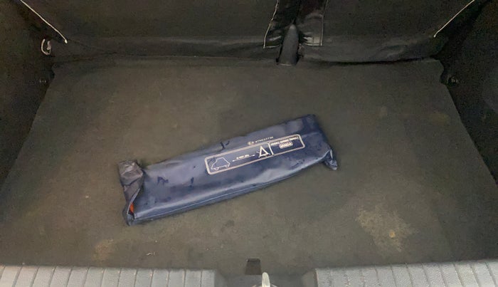 2016 Hyundai Elite i20 ASTA 1.2 (O), Petrol, Manual, 49,920 km, Boot Inside