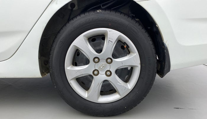 2013 Hyundai Verna FLUIDIC 1.6 EX VTVT, Petrol, Manual, 79,909 km, Left Rear Wheel