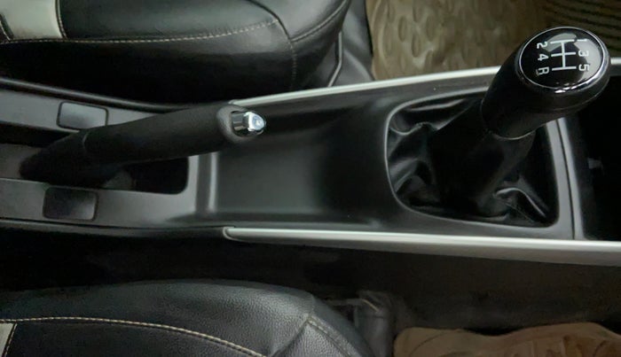 2016 Maruti Baleno ALPHA PETROL 1.2, Petrol, Manual, 24,172 km, Gear Lever