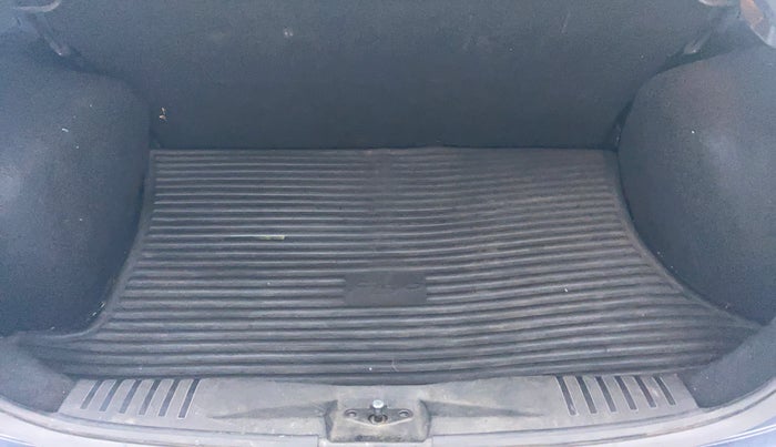 2010 Ford Figo 1.2 TITANIUM DURATEC, Petrol, Manual, 46,290 km, Boot Inside View