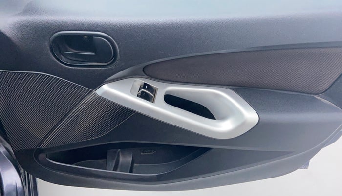 2010 Ford Figo 1.2 TITANIUM DURATEC, Petrol, Manual, 46,290 km, Driver Side Door Panel Controls