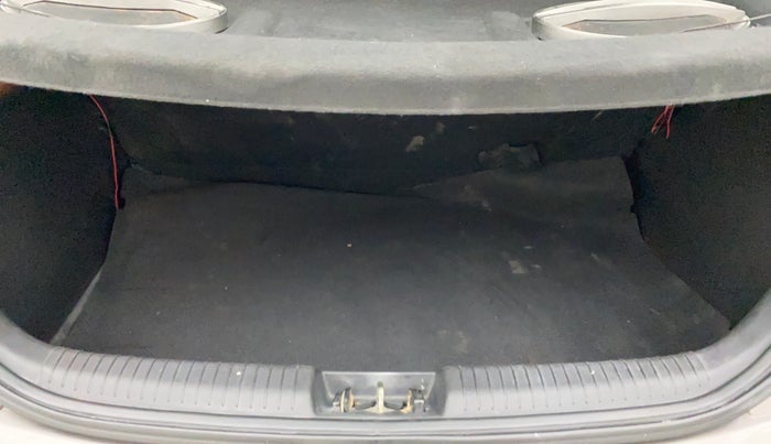 2013 Hyundai i20 MAGNA 1.2, Petrol, Manual, 69,108 km, Boot Inside