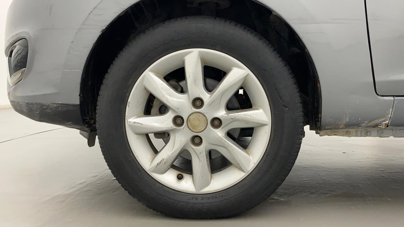2017 Tata Zest XT PETROL, CNG, Manual, 66,656 km, Left Front Wheel