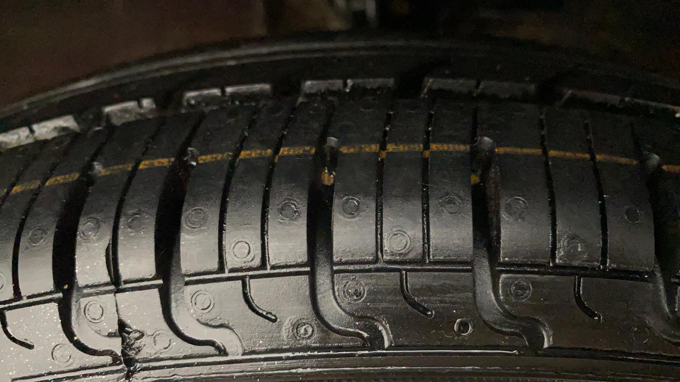 2010 Hyundai i10 MAGNA 1.2, Petrol, Manual, 40,010 km, Left Front Tyre Tread