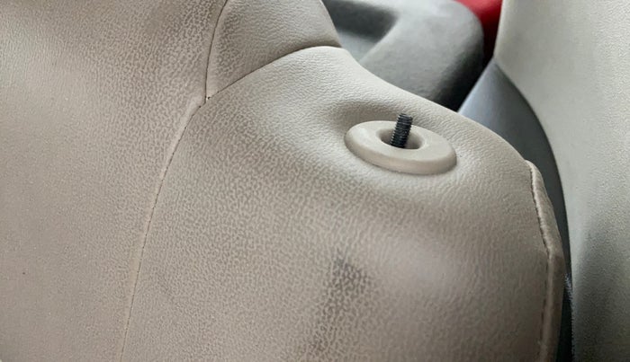2010 Hyundai i10 MAGNA 1.2, Petrol, Manual, 40,010 km, Second-row left seat - Seat adjuster lever broken but working