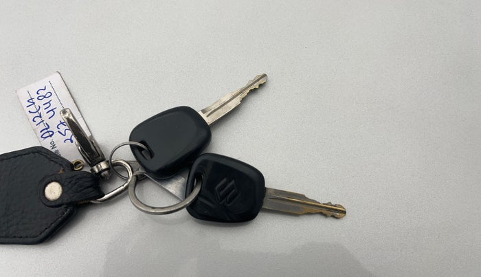 2015 Maruti Alto K10 VXI, Petrol, Manual, 55,642 km, Key Close Up