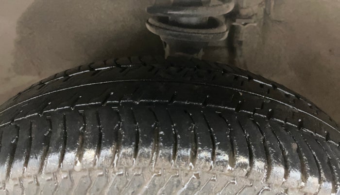 2015 Maruti Alto K10 VXI, Petrol, Manual, 55,642 km, Left Front Tyre Tread
