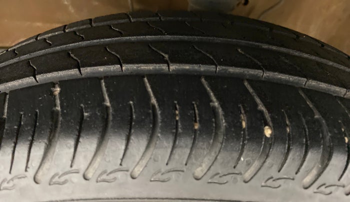 2020 Maruti S PRESSO VXI PLUS AGS, Petrol, Automatic, 30,832 km, Left Front Tyre Tread