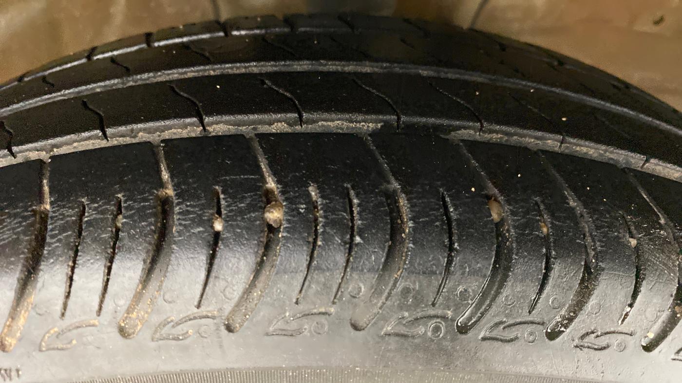 2020 Maruti S PRESSO VXI PLUS AGS, Petrol, Automatic, 30,832 km, Right Front Tyre Tread